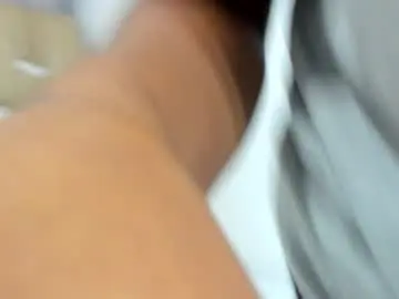 Nahomi4_  live sex cam