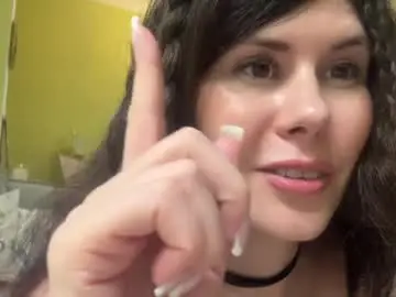 Nikoltravel  live sex cam
