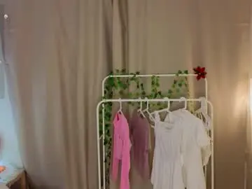 Phebenogowski  live sex cam