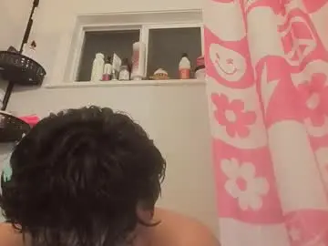 Theylovekiki3  live sex cam