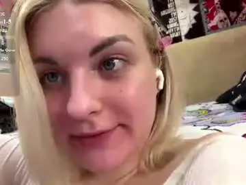 Tiameakin  live sex cam