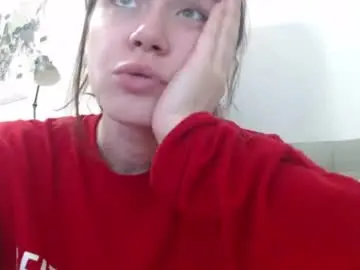 Amoremeoww  live sex cam