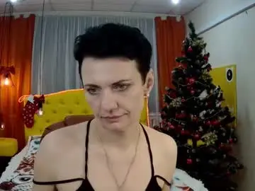 Avasaturnian  live sex cam