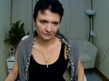 Avasaturnian  live sex cam