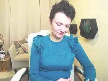 Avasaturnian  live sex cam