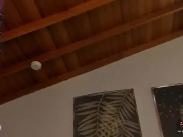 Corinnerusso  live sex cam