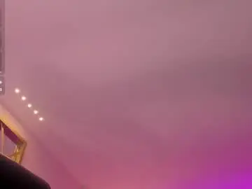 Corinnerusso  live sex cam