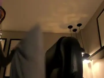 Corinnerusso  live sex cam