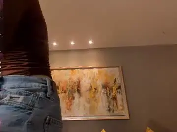 Corinnerusso  live sex cam