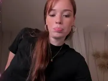 Corinnerusso  live sex cam