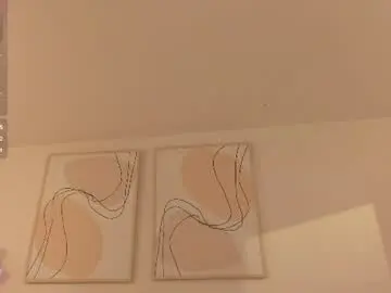 Corinnerusso  live sex cam