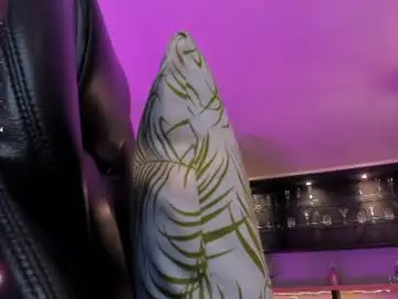 Corinnerusso  live sex cam