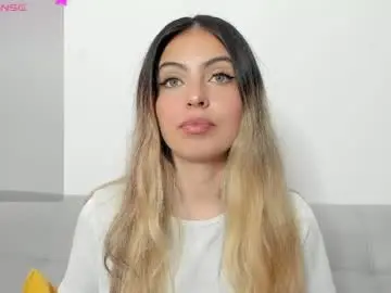 Fernanda_aaa  live sex cam