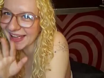 Lilpies  live sex cam