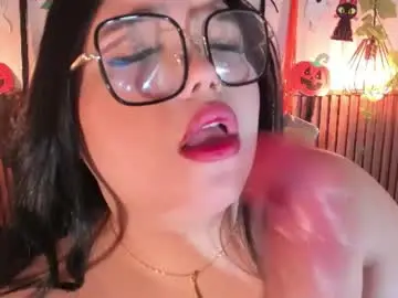 Lushie_love  live sex cam