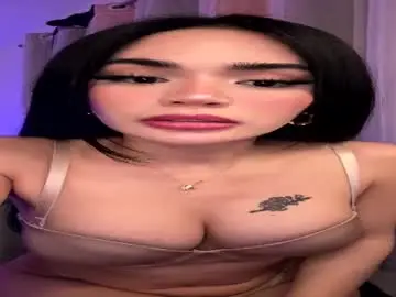 Maxinelicious21  live sex cam