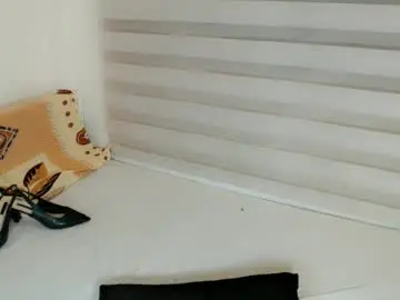Mysticofcum22  live sex cam