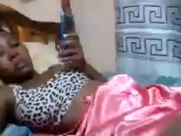 Oshee444  live sex cam