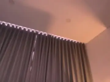 Soy_miia  live sex cam