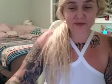 Theauroramae  live sex cam