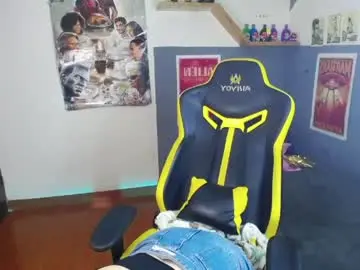 Aliiz_01  live sex cam