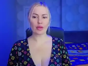 Blackeyes11  live sex cam