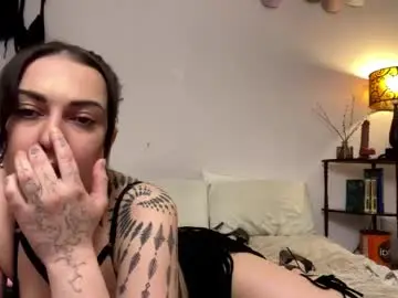 Evelyn_charm  live sex cam