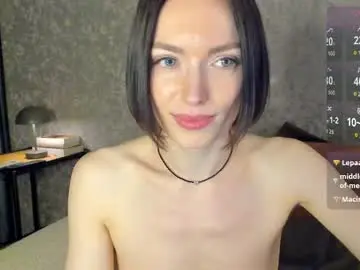 Ferdina18  live sex cam