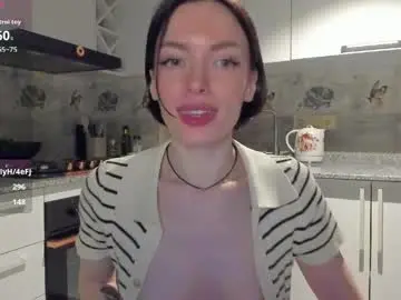 Ferdina18  live sex cam