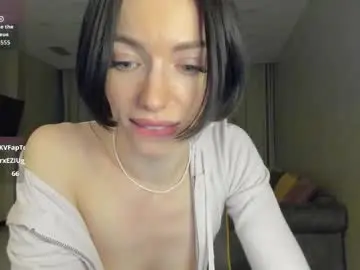 Ferdina18  live sex cam