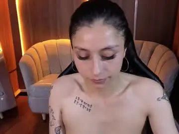 Hadda_crazy_b  live sex cam