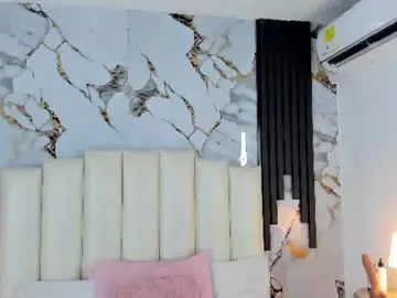 Lilithmars69  live sex cam
