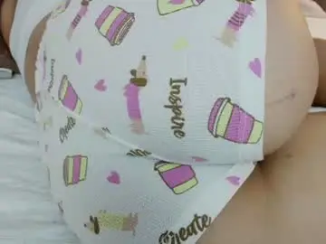 Skinny_adara  live sex cam