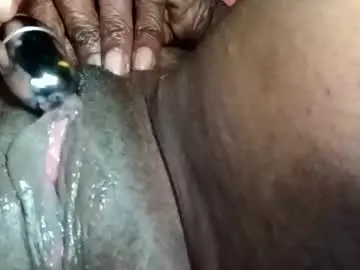 Suckrandoms  live sex cam