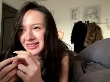Yungtechnik  live sex cam
