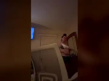 Bella69rose  live sex cam