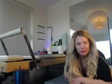 Dani_does_pilates  live sex cam