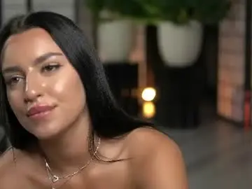 Ellaluxe  live sex cam