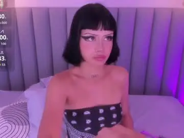 Evi_cherry  live sex cam