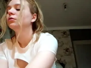 Hillaryschiraldi  live sex cam