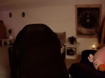 Lil_nessa  live sex cam
