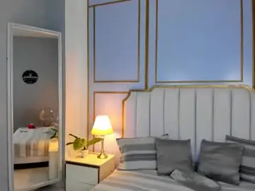 Nicoll_6  live sex cam