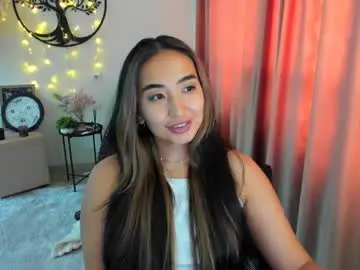 Worldofkim  live sex cam