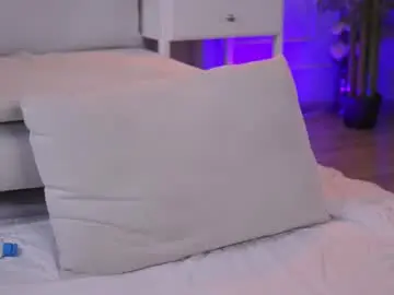Evievoos  live sex cam