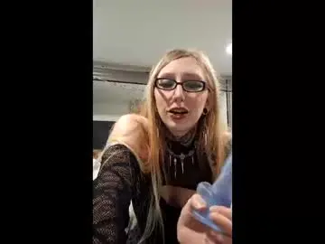 Ghostgothdoll  live sex cam