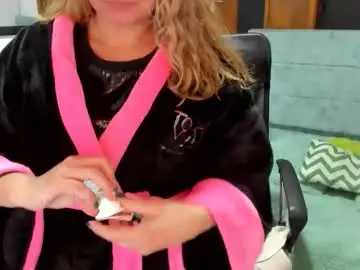 Julieta_star69  live sex cam