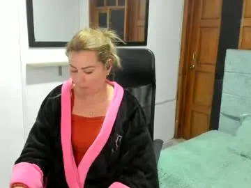 Julieta_star69  live sex cam