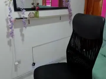 Julieta_star69  live sex cam