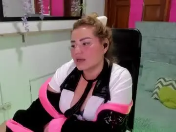 Julieta_star69  live sex cam