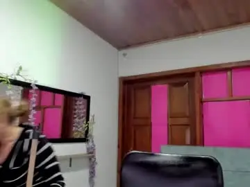 Julieta_star69  live sex cam